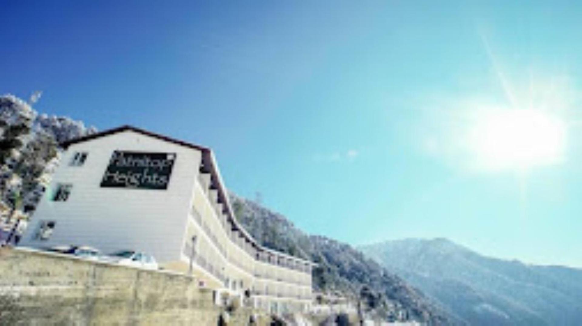 Hotel Patnitop Heights Buitenkant foto